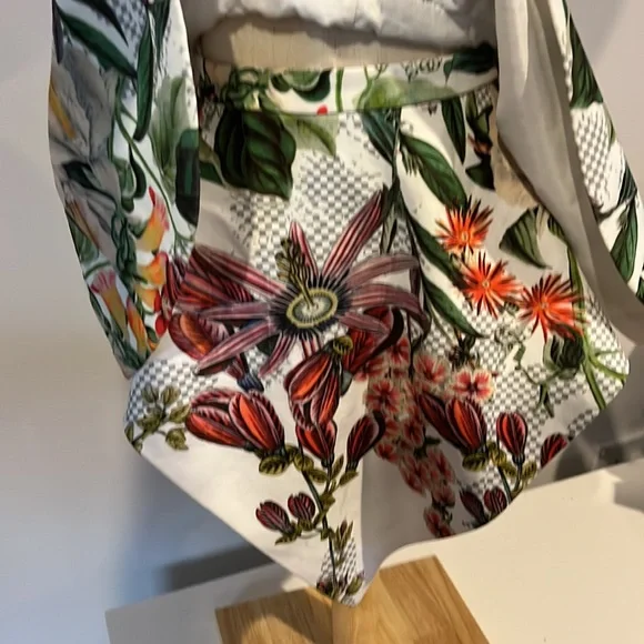 Ava 2 piece shorts suit - Picture 3 of 13